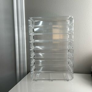 Makeup palette holder / organizer